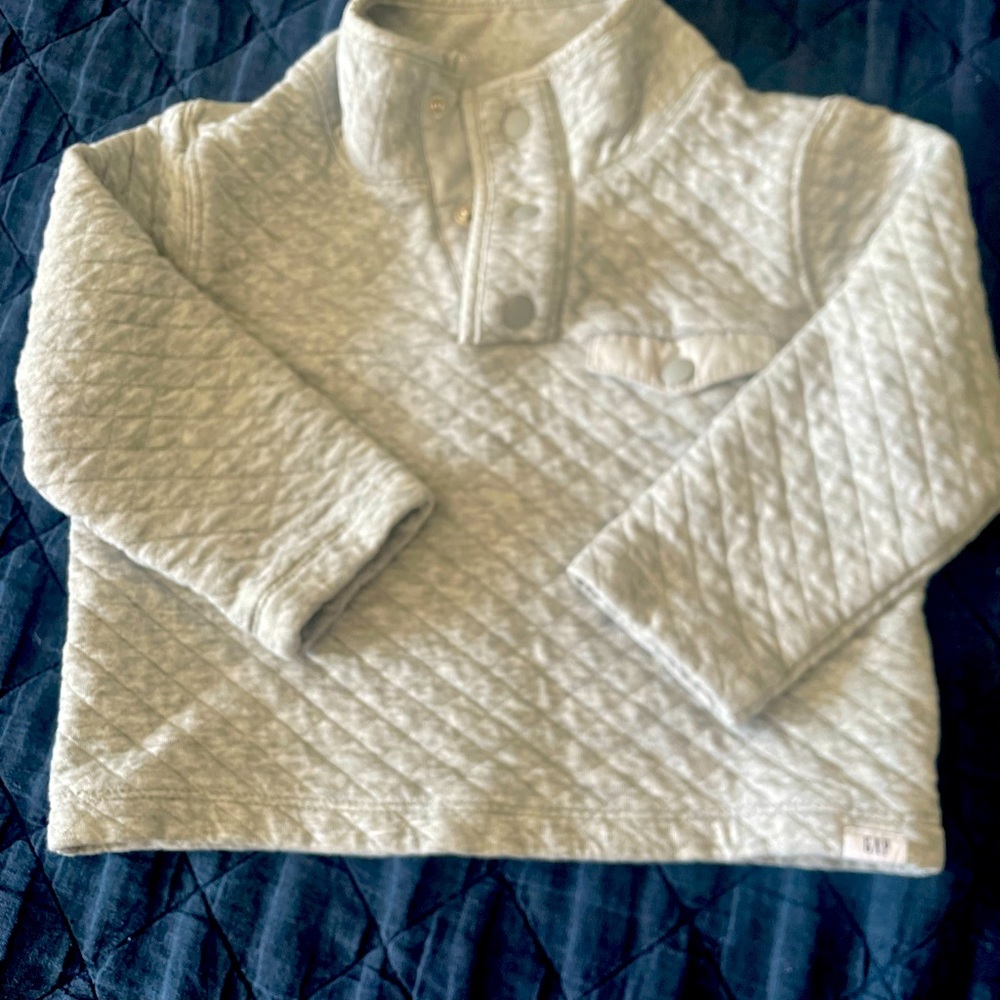 Adorable Baby Gap Gray Waffle pullover 3T - EUC